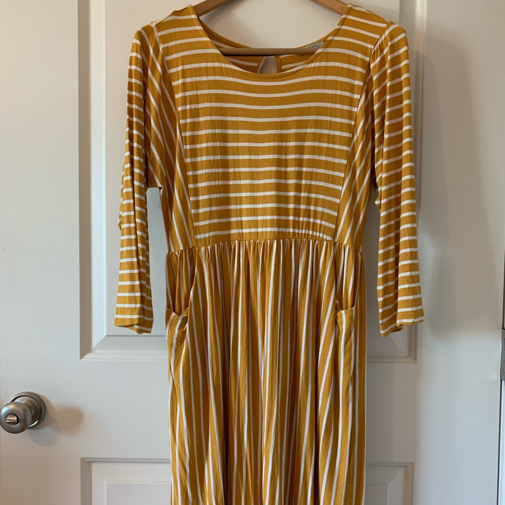 Striped mustard dress with pockets